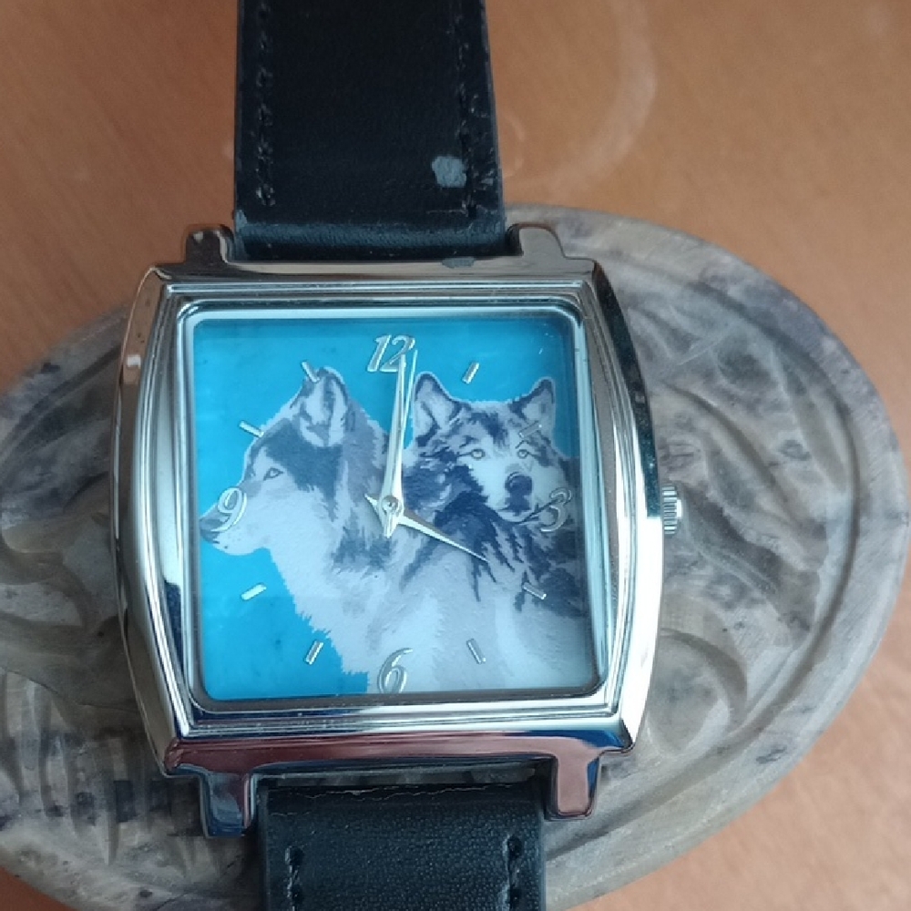 Salvador Kitti Design Wolf Watch